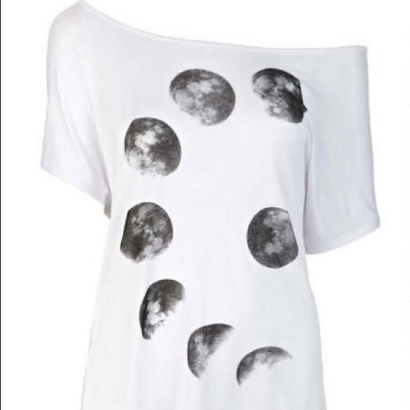Fair oaks off shoulder T-shirt - Picture 1 of 6
